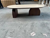 Table basse moderne de luxe beige en bois massif avec coins de table couleur noyer, meuble ovale durable pour salon et maison