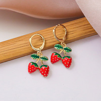 2025 bijoux cadeau en gros fruits série fraise boucles d'oreilles cuivre goutte glaçure peint fraise pendentif boucles d'oreilles pour fille