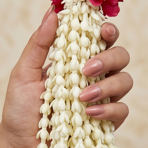Artificial Red Flower Garland with <b>White</b> Tassel Decorative <b>Hanging</b> Mala for Wedding Festival Temple Decoration - Product Image 4