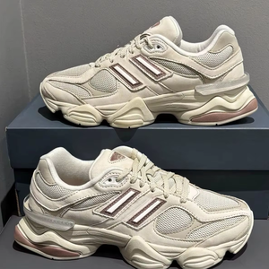 Nouvelles chaussures de sport respirantes pour femmes 9060 - Design luxueux, chaussures décontractées avec semelle épaisse respirante. - Product Image 2