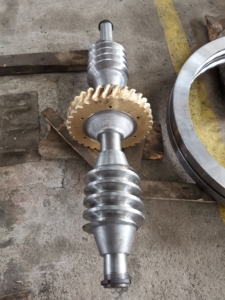 เพลาเฟืองตัวหนอนโลหะผสมเหล็กทองเหลืองแม่นยำสำหรับแต่งฟันเฟืองตัวหนอน - Product Image 3