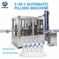 Machine de rinçage, de remplissage et de bouchage automatique de bouteilles en verre PET pour eau potable pure minérale en acier inoxydable 304