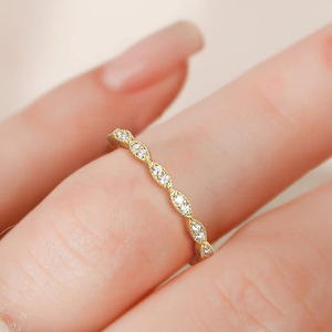 Anillo de media eternidad de compromiso y boda de moda con moissanita VVS GRA de corte brillante y engaste de canal, chapado en oro de 14K, joyería fina al por mayor - Product Image 4