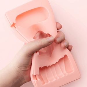Molde de silicona DIY de grado alimenticio sin BPA para cubitos de hielo, con diseño de dibujos animados, para hacer bolas de hielo, con tapa, para niños - Product Image 6