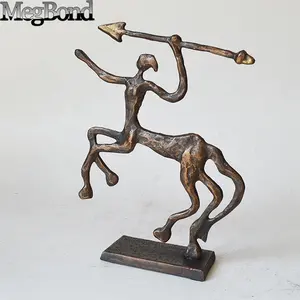 Dökme demir avcılık adam at vücut küçük bronz heykeli kapalı dekor, soyut Centaurus Metal heykel