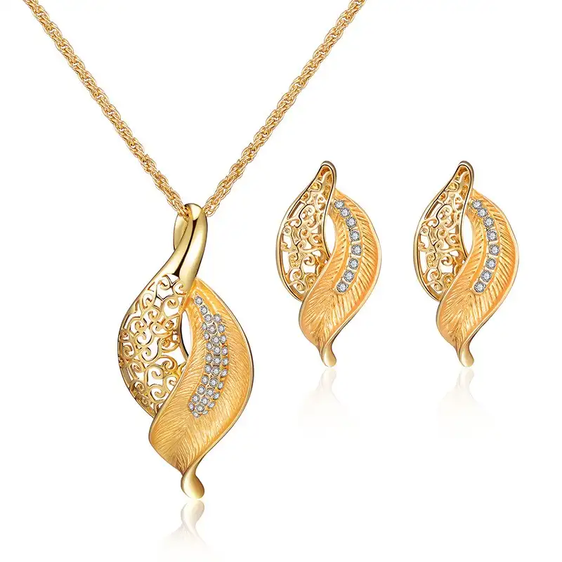 Baru Tiba Set Perhiasan Dubai Anting-Anting Berlapis Emas Italia Trendi Pengantin Pengantin Wanita dan Berkualitas Tinggi Perhiasan Berkualitas Tinggi
