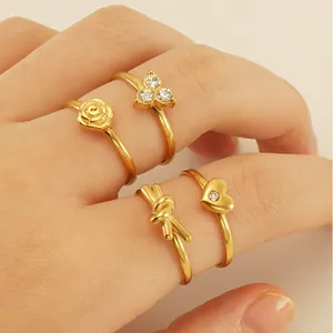 Fine Zircon Ring Stainless Steel 18K Gold Ring Heart Flower Pattern Adjustable Ring For Girl