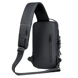 Étanche décontracté <span class=keywords><strong>poitrine</strong></span> <span class=keywords><strong>sac</strong></span> hommes multifonction Anti-vol USB charge hommes <span class=keywords><strong>sac</strong></span> à bandoulière en cuir verni voyage <span class=keywords><strong>poitrine</strong></span> <span class=keywords><strong>sac</strong></span> Pack Mal - Product Image 2