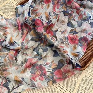 2025 מוצר חדש כסף נייר מודפס פרחים יפים נצנצים כסף דק 30d 37gsm בד שיפון לנשים שמלת קיץ - Product Image 4