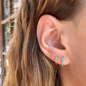 Aretes Huggie CANNER Simples de Plata de Ley S925 con Circonita Cúbica 5A Multicolor en Forma de Gota de Agua y Piedra Marquise - Product Image 5