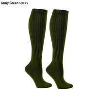 Chaussettes de sport de plein air vertes personnalisées en gros-absorbant la sueur et durables