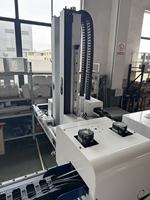 Brazo Robótico Industrial de 5 Ejes, Robot Servo Multi-Eje de Gran Alcance, 1 Unidad MOQ, Personalizado para Máquinas de Inyección IML, China