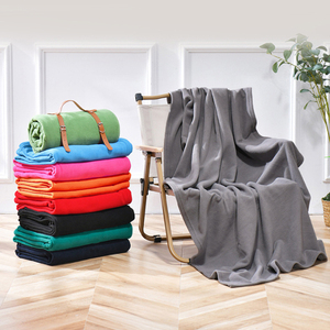 Échantillon gratuit de couvertures emballées maison en polyester blanc confortable et de qualité supérieure - Product Image 5