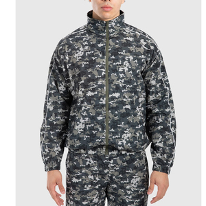 <span class=keywords><strong>Chándal</strong></span> con estampado de camuflaje para <span class=keywords><strong>hombre</strong></span>: conjunto de chaqueta y pantalones con cremallera de inspiración <span class=keywords><strong>militar</strong></span> para un estilo Atlético vanguardista - Product Image 3