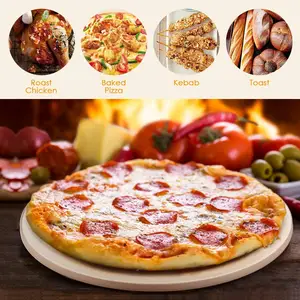 Gốm bánh pizza đá với bánh pizza công cụ