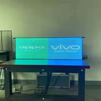 Écran LED intelligent couleur pleine P2.6 pour publicité sur vitre arrière de voiture avec CMS basé sur le cloud et lecture vidéo
