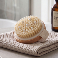 Brosse corporelle exfoliante premium en bois avec nœuds de massage, brosse de bain exfoliante pour la peau, brosse de douche à main avec sangle