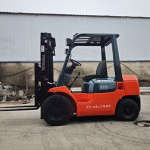 Chariot élévateur Toyota de 3 tonnes d'occasion, chariot élévateur diesel Toyota 30 FD30 de 3 tonnes à vendre - Product Image 4