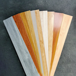 พื้นไม้ลามิเนต HDF คลิ๊กล็อค คุณภาพดีที่สุดจากจีน AC3 AC4 AC5 หนา 8 มม. 10 มม. 12 มม. สีขาว สีเทาเข้ม ลายไม้โอ๊ค กันน้ำ เหมาะสำหรับห้องนั่งเล่น - Product Image 1