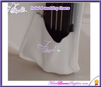 Housse de siège de banquet en nylon extensible teint en blanc neige pour chaises avec ceintures en organza
