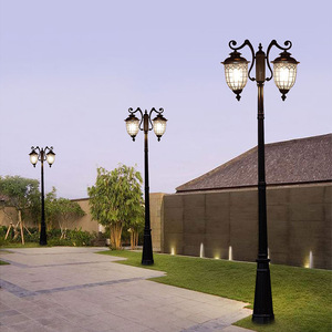 Lampe solaire de jardin, lampadaire extérieur, lampadaire LED avec capteur de mouvement, résistant à l'eau IP65, lumière blanche chaude 3500K, en fer, garantie 10 ans - Product Image 1