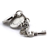 Fabrication de porte-clés en métal sur mesure, porte-clés et porte-monnaie en forme de clé plaqués argent pour cadeaux d'affaires et promotion