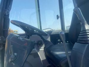 Excavatrice sur pneus d'occasion XINYUAN B75w-9t 7,5t modèle 2022, certifiée CE, moteur Isuzu, capacité de godet de 0,6 m³, fabriquée en Chine pour le terrassement - Product Image 5