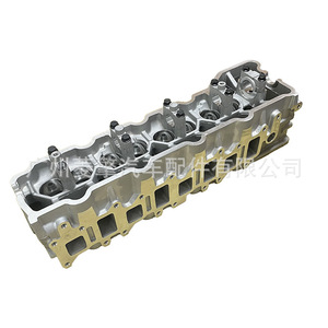 Cabeza de Cilindro Me202621 Me193805 para Mitsubishi L200 Pajero Montero Motor 4M40 Nueva con Junta - Product Image 1