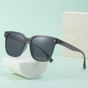 Lunettes de soleil polarisées rétro Tr90 unisexes, monture carrée, anti-éblouissement UV400, pour la protection solaire, la pêche, le cyclisme, la conduite, la mode - Product Image 2