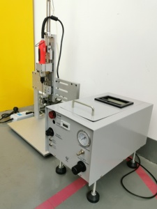 เครื่องขันสกรูอัตโนมัติแบบเคลื่อนที่ขึ้นลง รุ่น YS-L601 พร้อมระบบป้อนสกรูอัตโนมัติสำหรับประกอบอุปกรณ์อิเล็กทรอนิกส์ - Product Image 5