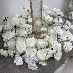 Runner di Fiori Artificiali Bianchi Fatti a Mano con Ruota Panoramica in Seta per Decorazioni Matrimoniali e Feste - Product Image 5