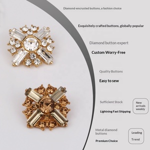 Nuovo Design 2026: Bottone in Metallo con Cristalli e Diamanti, Fibbia a Croce Traforata in Metallo - Product Image 2