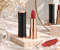 Rouge à lèvres cosmétique en velours mat, haute pigmentation, longue tenue, lisse, étiquette privée, logo personnalisé, vente en gros pour les marques de beauté