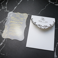 Clásico de oro y negro, invitaciones de boda elegante, con sobre