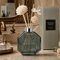 Bouteilles diffuseuses en verre transparent octogonales de 100-200 ml à faible MOQ, économiques, pour diffuseurs à bâtonnets, écologiques, pour la maison