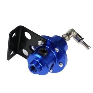 Regulador de Presión de Combustible Tomei 09029 de Aluminio Azul con Manómetro para Ajustes de Rendimiento - Product Image 4