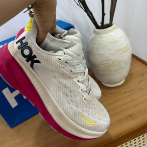 Chaussures de sport de luxe haut de gamme personnalisables, respirantes, en maille, tendance, légères, pour homme et femme - Product Image 2