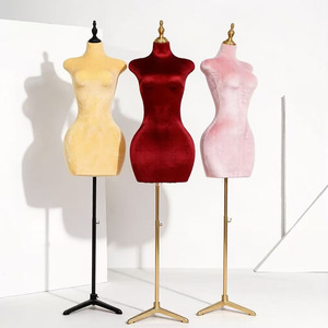 Mannequin de présentation <span class=keywords><strong>femme</strong></span> BBL en velours givré PU - Demi-<span class=keywords><strong>corps</strong></span> avec hanches larges et buste, support doré - Product Image 3