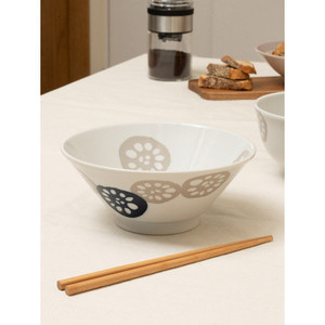 Máquina de algodón tipo V ligera japonesa para vestidos casuales - Product Image 1