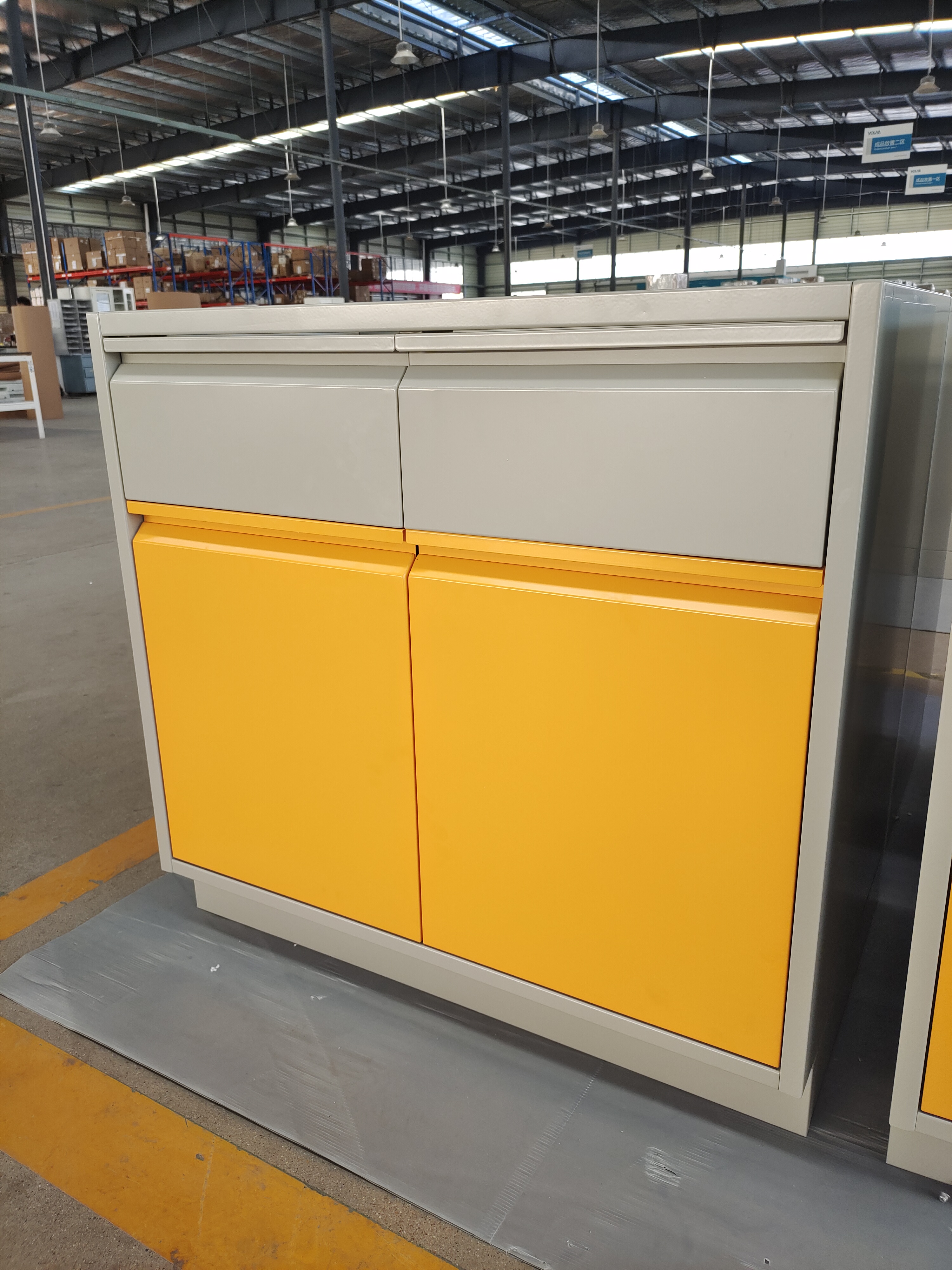 1500mm Laboratory Working Bench Side By Side Doors Two Drawers Chemical Lab Furniture