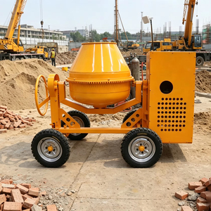 Mini malaxeur de béton volumétrique de graines d'alimentation agricole de poudre sèche épaissi 178 mélangeur de boue vertical alimenté par moteur Diesel - Product Image 1