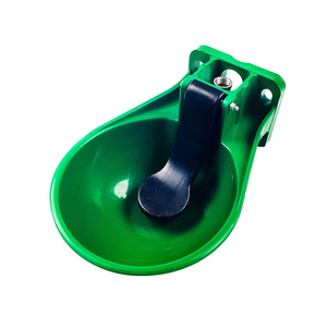 Abreuvoir automatique en plastique durable pour le bétail, abreuvoir mural pour vache, mouton, chèvre - Product Image 1