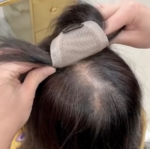 Rare Topper en Soie Naturelle Colorée Fait Main, 100% <span class=keywords><strong>Cheveux</strong></span> Humains pour une Couverture Capillaire Parfaite - Product Image 3