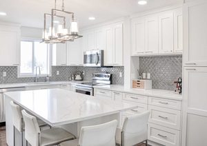 Gabinete de Cocina Clásico Blanco Antiguo CANA OEM, Armario Modular de Madera Sólida con Panel Elevado y Barra de Desayuno con Isla - Product Image 4
