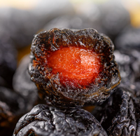 Groothandel Bulk Wumei Zoetzure Zachte Kauwbare Heerlijke Grote Zwarte Pruimen in Cantonese stijl, geconserveerd fruit, bolvormige zoete pruimen