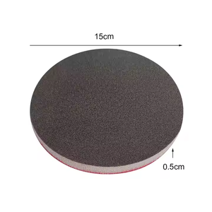 Papier abrasif rouge en oxyde d'aluminium 5/6/7/9 pouces avec 0/6/8/15/17 trous Disques abrasifs à boucle crochet de 1mm d'épaisseur pour bois OEM personnalisable - Product Image 4