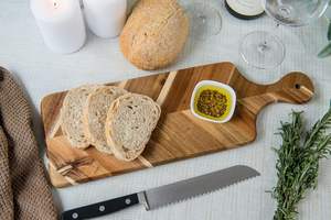 Tabla de Charcutería en Espiga de Acacia y Madera de Caucho Ecológica Lumina para Aperitivos, Quesos, Carnes o Bocadillos de 17 Pulgadas - Product Image 3