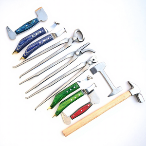 Kit de Herramientas de Herrador al por Mayor: Alicates Curvos de 12 Pulgadas para Pezuñas, Clavillador, Martillo de Empujar, Cuchillo de Bucle, Herramienta Veterinaria para el Cuidado de Pezuñas de Caballos - Product Image 1