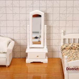 Miroir d'habillage complet américain Meubles pour maison de poupée Armoire de rangement pour chambre à coucher miniature Montage au sol en bois Accessoires de jouets de bricolage - Product Image 5