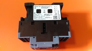 Connettore a Molla Schuetz 3RT2026-2AP60 AC-3 11kW 400V Taglia S00 Originale Nuovo di Zecca 220V per PLC - Product Image 2